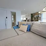 Encantador! 3 Suites, Vista, Finamente Mobiliado