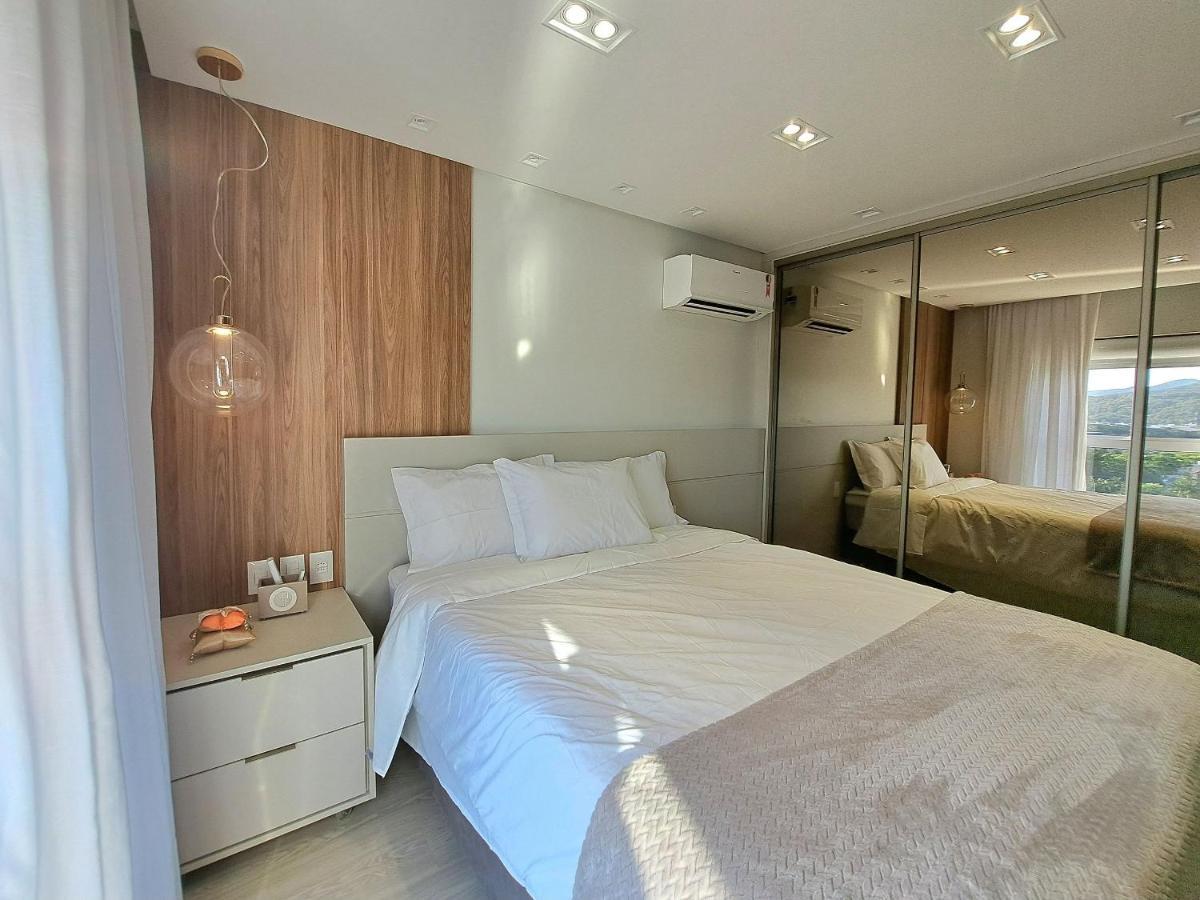Encantador! 3 Suites, Vista, Finamente Mobiliado Apartamento Balneário Camboriú