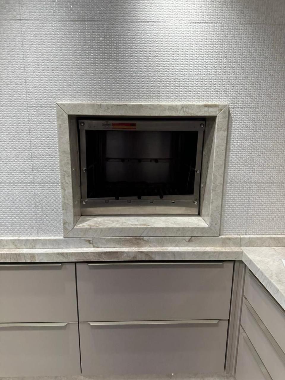 Apartamento Encantador! 3 Suites, Vista, Finamente Mobiliado *